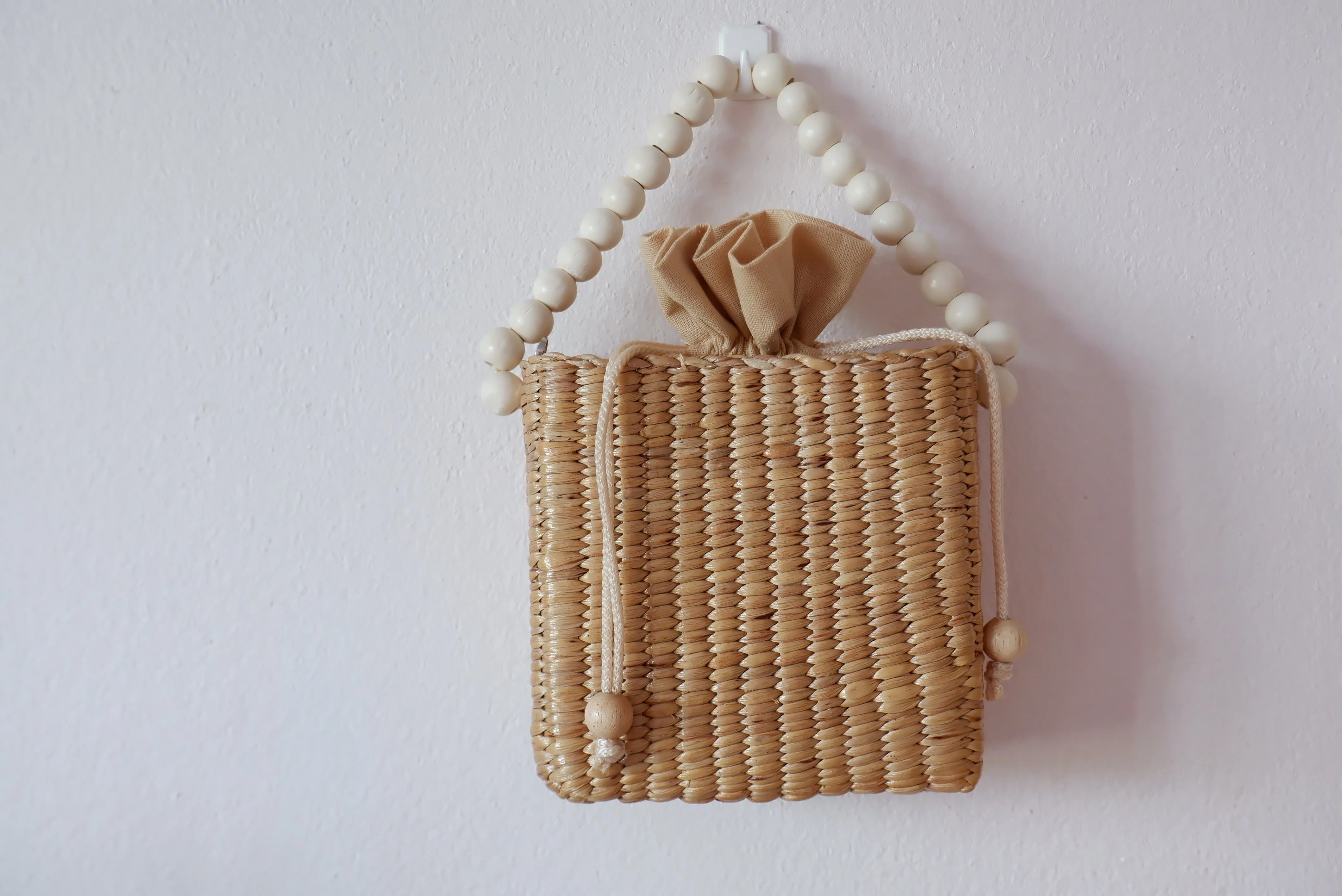 Beaded straw beach bag summer bag